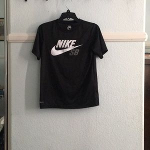 Nike SB dry fit black tee
